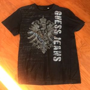 Boys guess tshirt. Size small